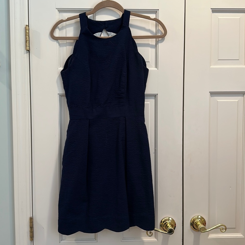 Lauren James: Navy, seersucker scallop mini dress. with pockets! size XS